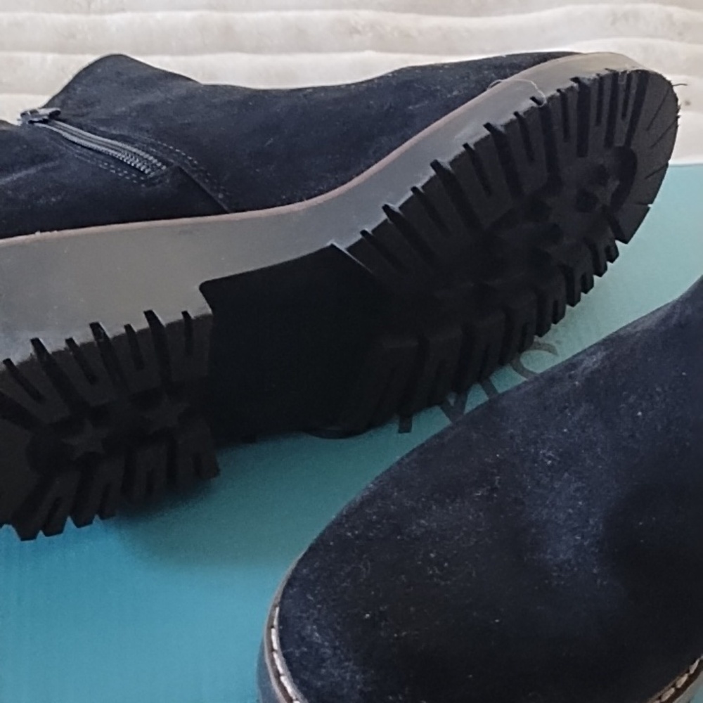 Toms Black Suede Wedge Ankle Booties - Picture 3 of 4